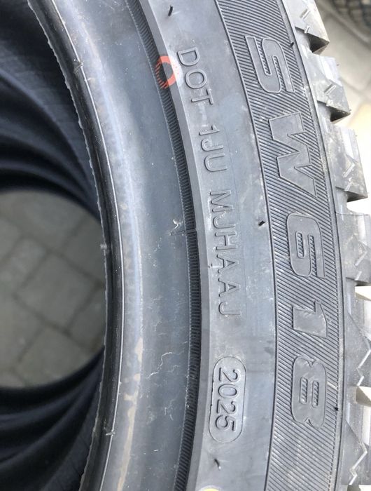 Шини Goodride 235/45 R18 Нова зимова