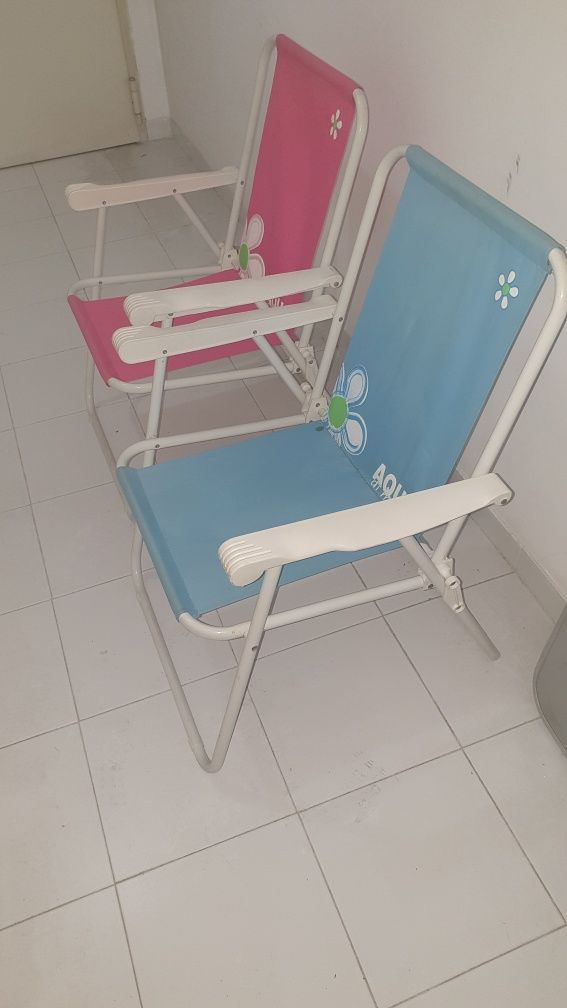 Mesa campismo + cadeiras praia