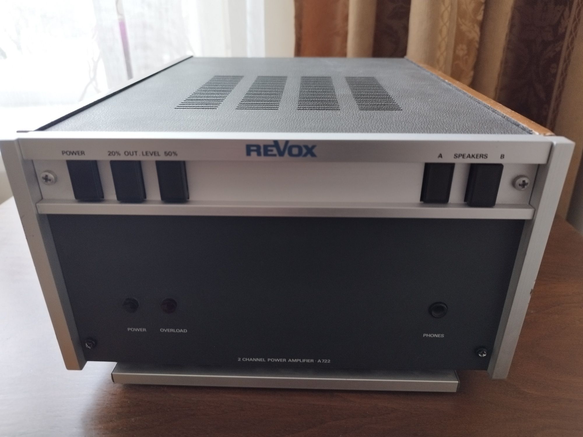 Підсилювач Revox A722 Power 2 x 60 Watt  Hi-End