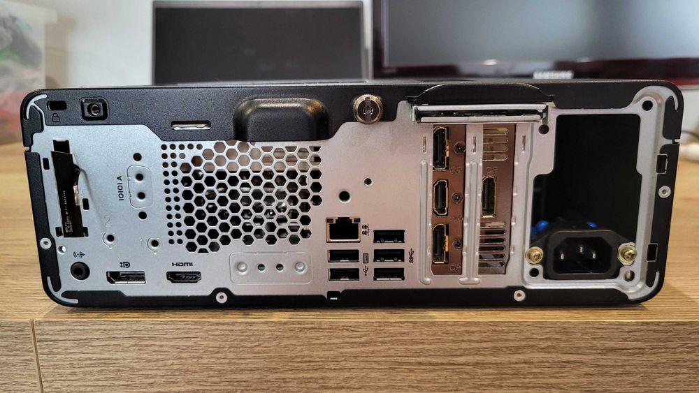 Komputer SFF i7-14700/32GB-DDR5/RTX5060/WiFi7/SDD-1TB - HP 400 G9 SFF