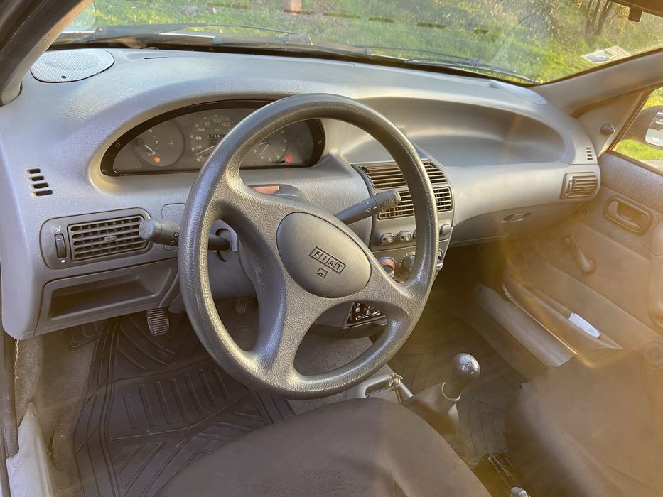 Fiat punto 1.1 carro para o dia dia muito economico e inspecao felta.