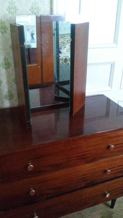 Меблі для кімнати