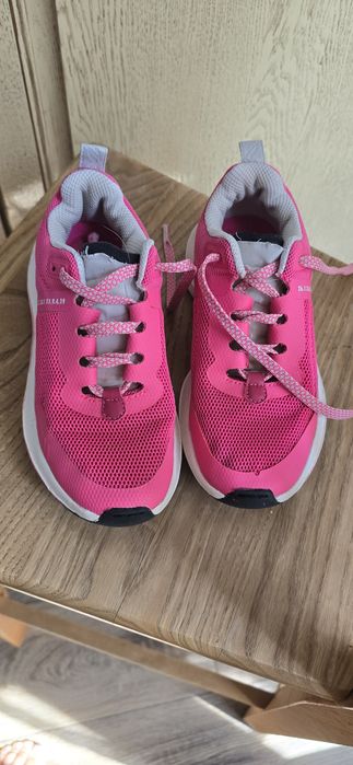 Дитячі кросівки, 8-9 років