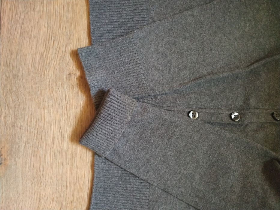 Продам школьную форму,брюки,поло, кардиган, рубашки на девочку 8-11 ле