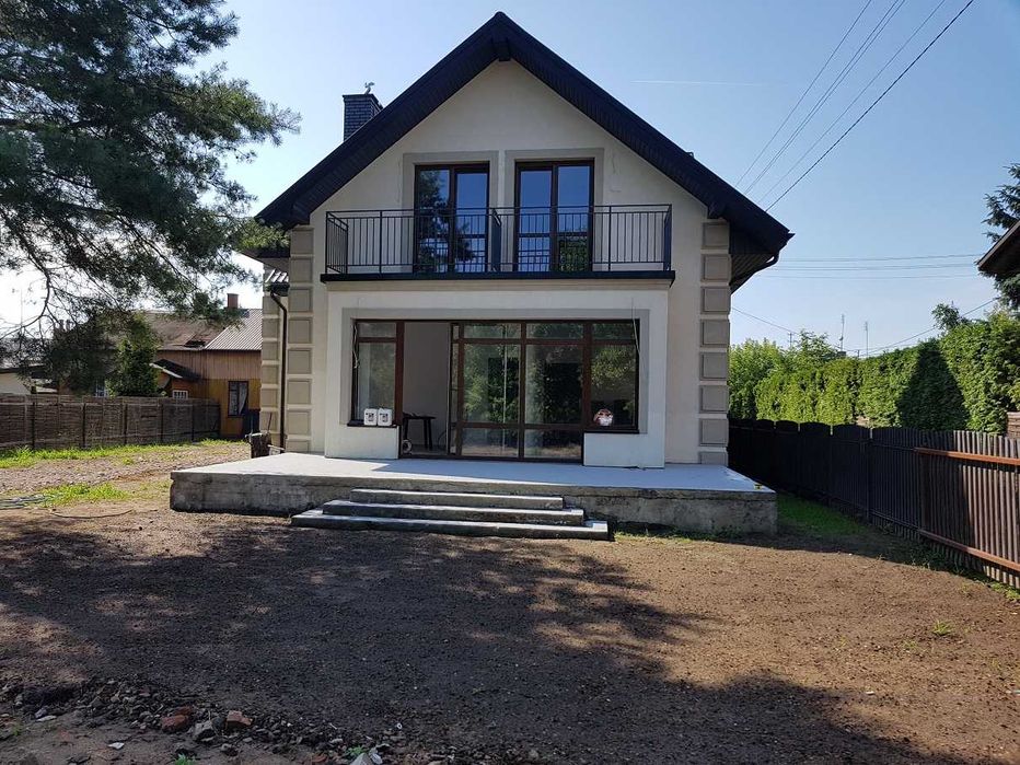 Pokoje dla pracowników – Komorów / Granica k. Pruszkowa- góra domu