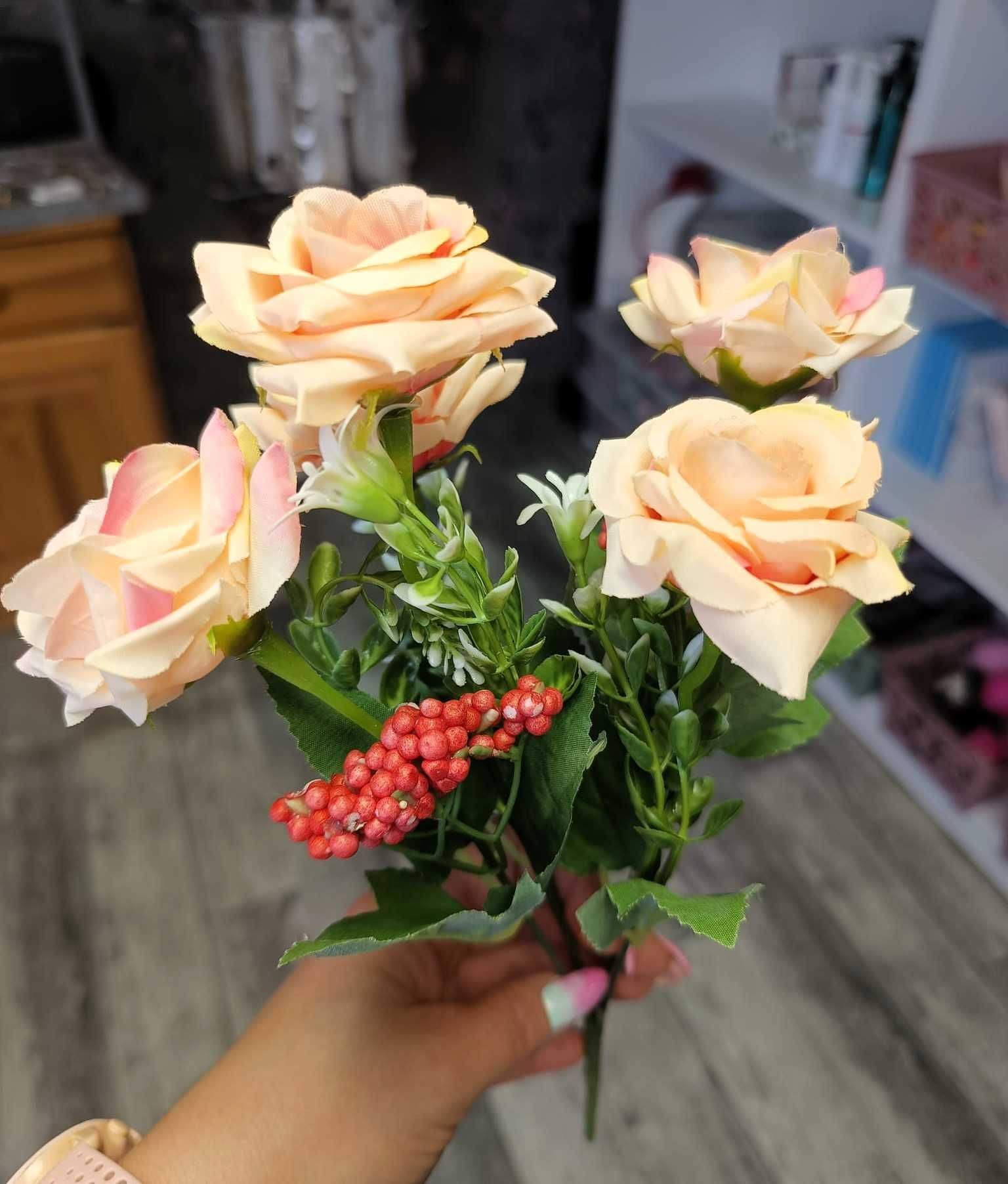 Bukiet kwiatów sztucznych róże