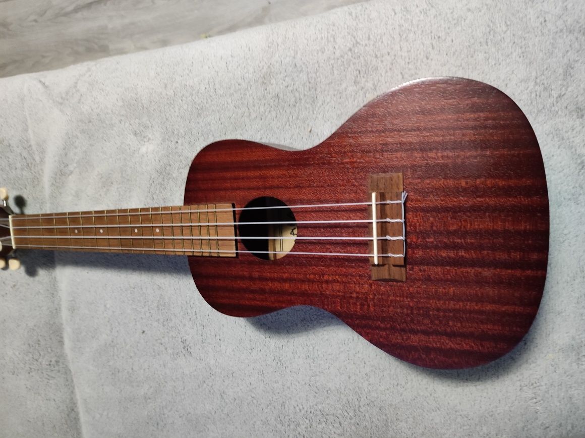 Ukulele sopranowe makala