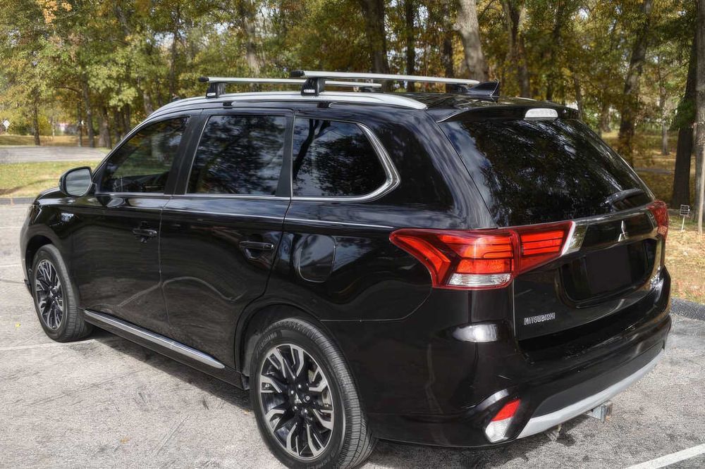 Mitsubishi Outlander PHEV GT      2018