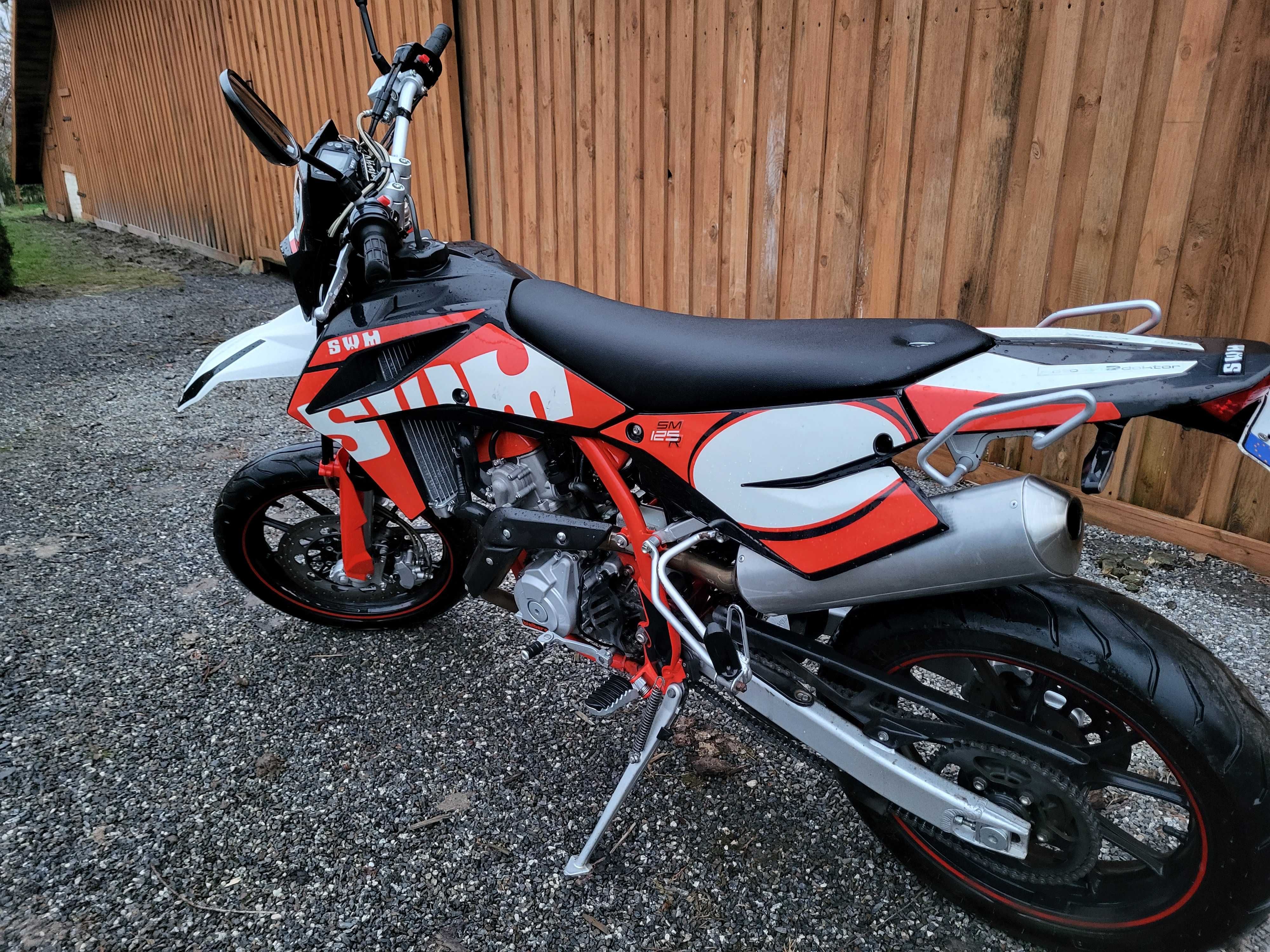 Swm sm125r 2019r. Supermoto