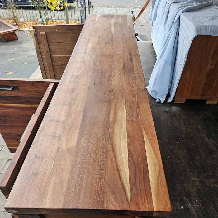 Drewniana komoda industrialna  190,5x85x43