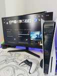 Zestaw Gamingowy – PS5 z napędem + Monitor 32 + klawiatura + podkladka
