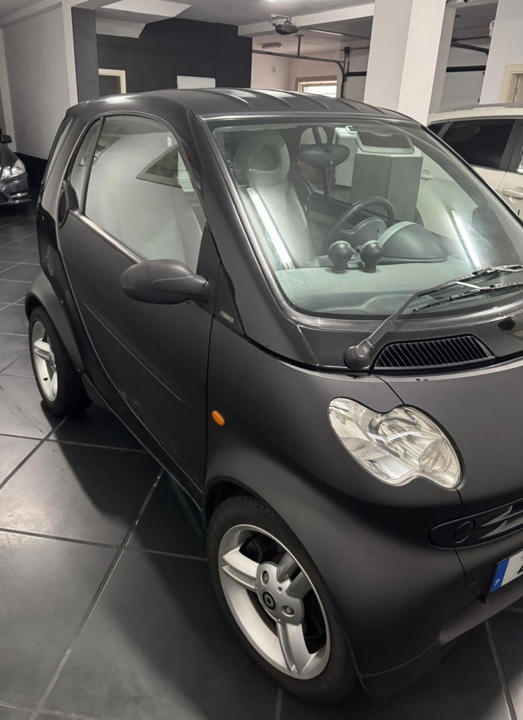 Smart Fortwo ac, pele e 75 mil kms