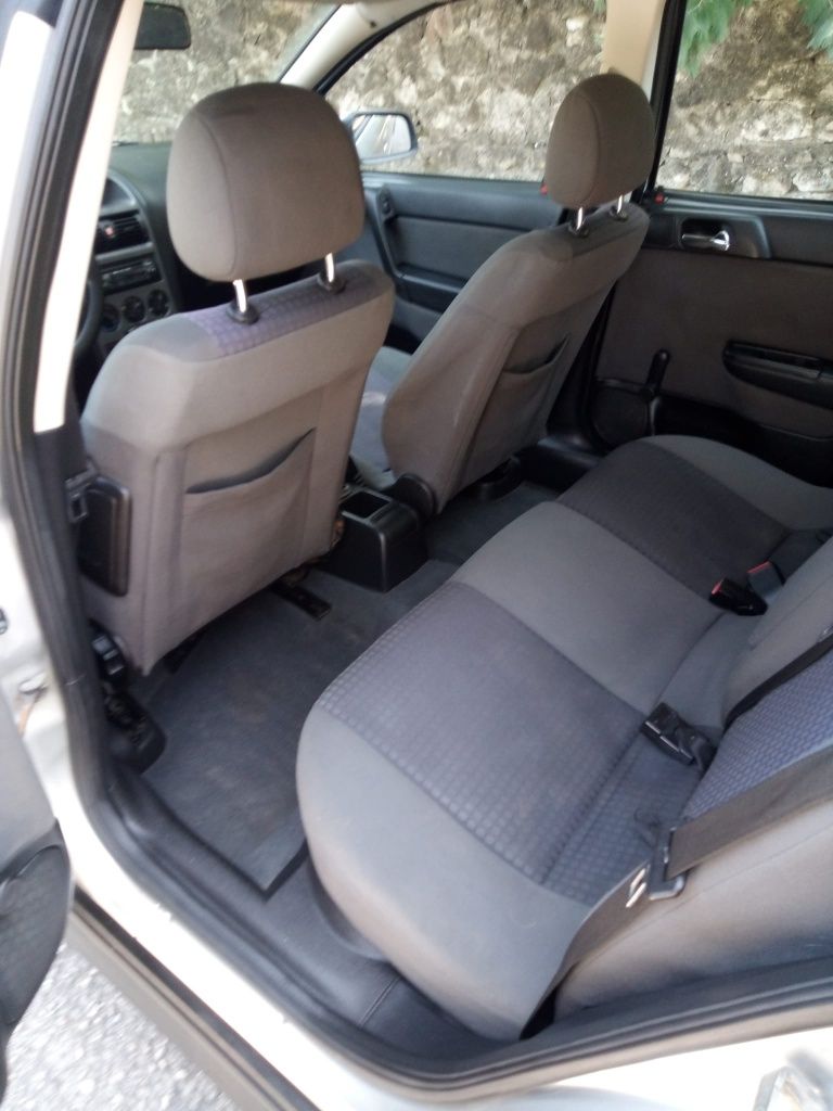 Opel astra 1.4 gasolina de 2003 com Ar condicionado