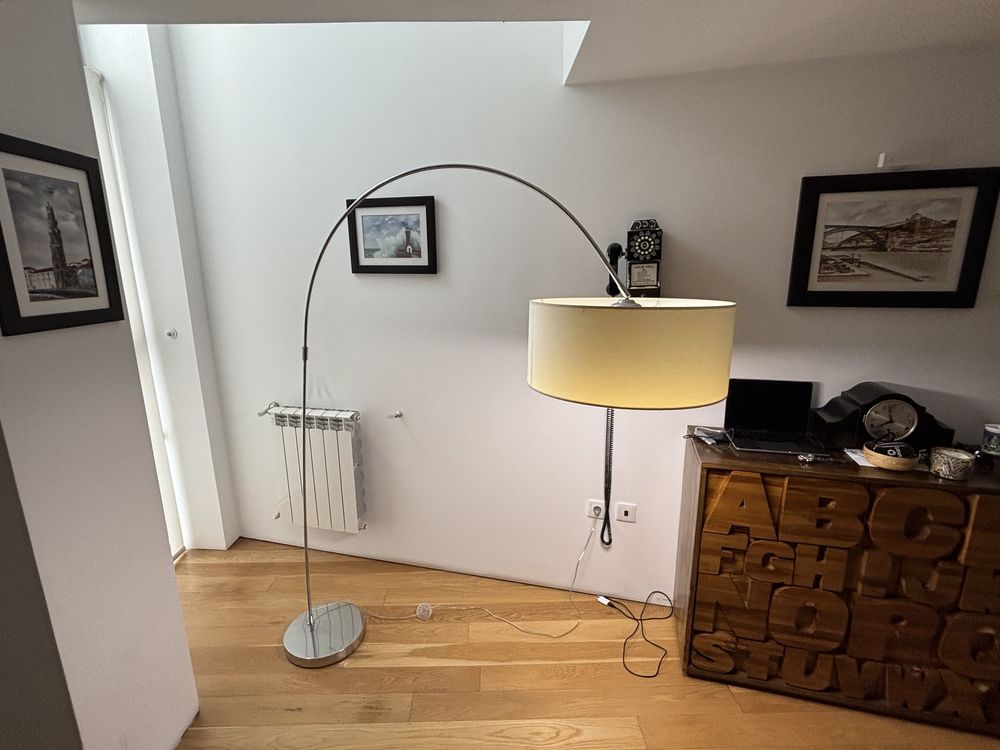 Candeeiro de design varias funcõea