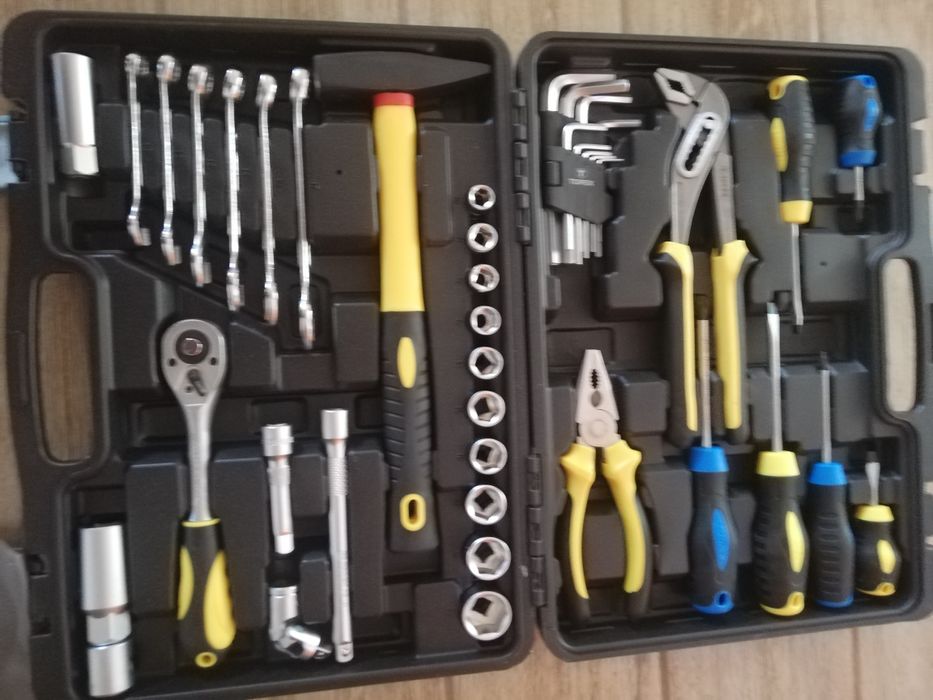 Topex zestaw narzędzi kluczy nasadek 41 elementów