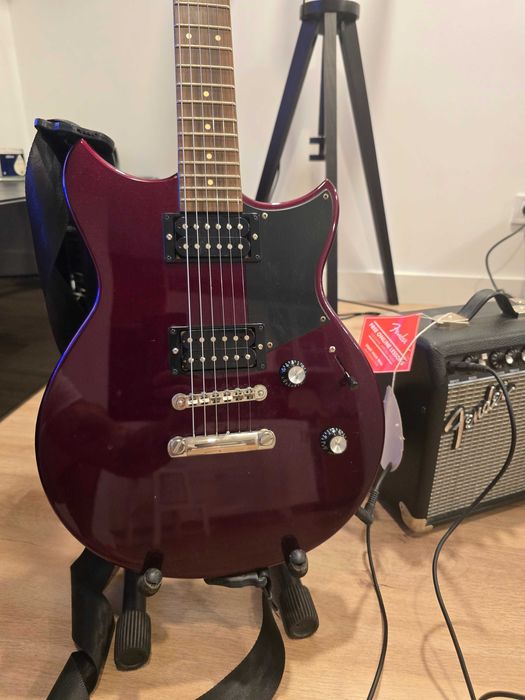 Guitarra yamaha e amplificador fender