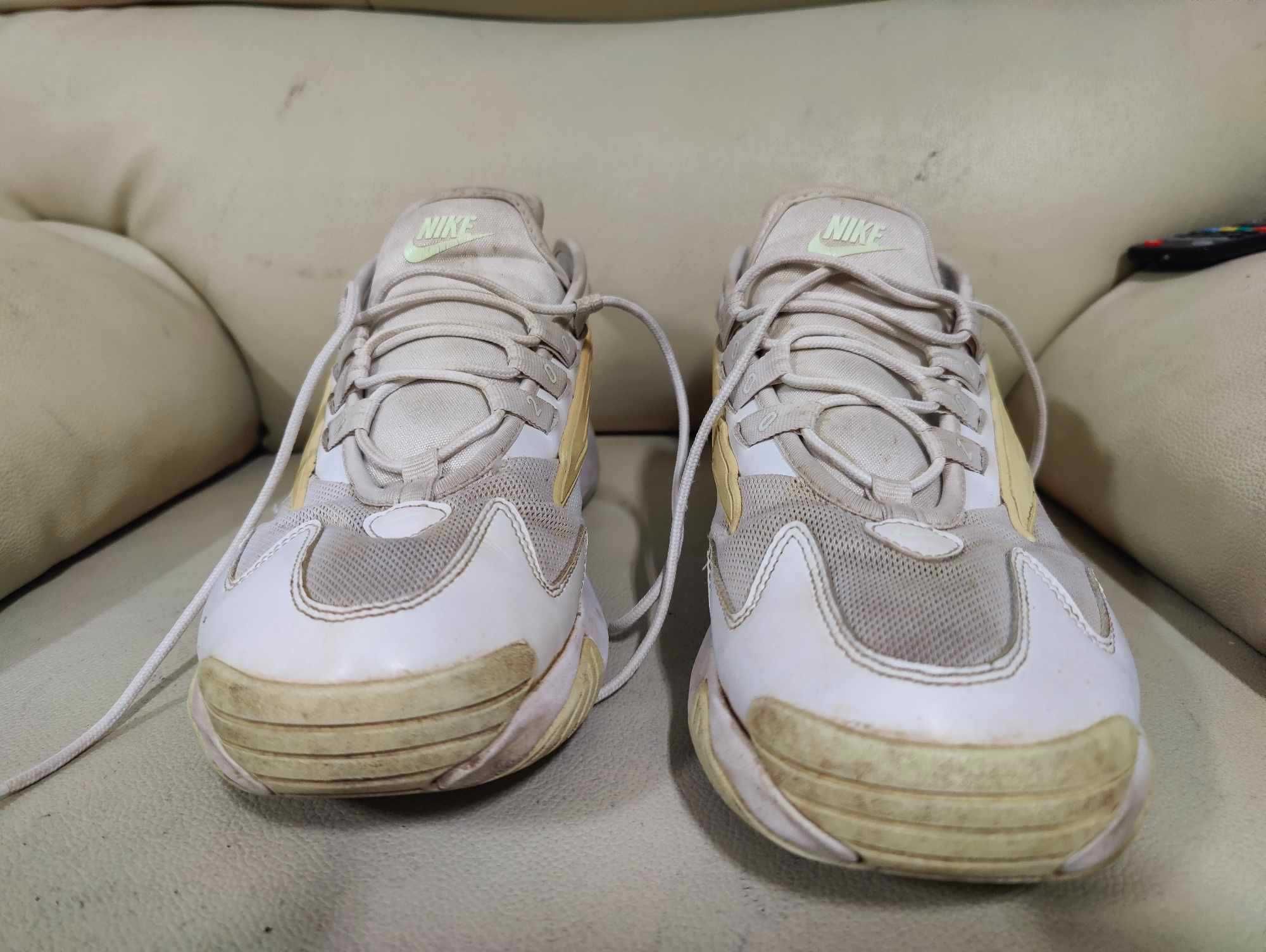 Nike Zoom 2K tam. 42 em muito bom estado.