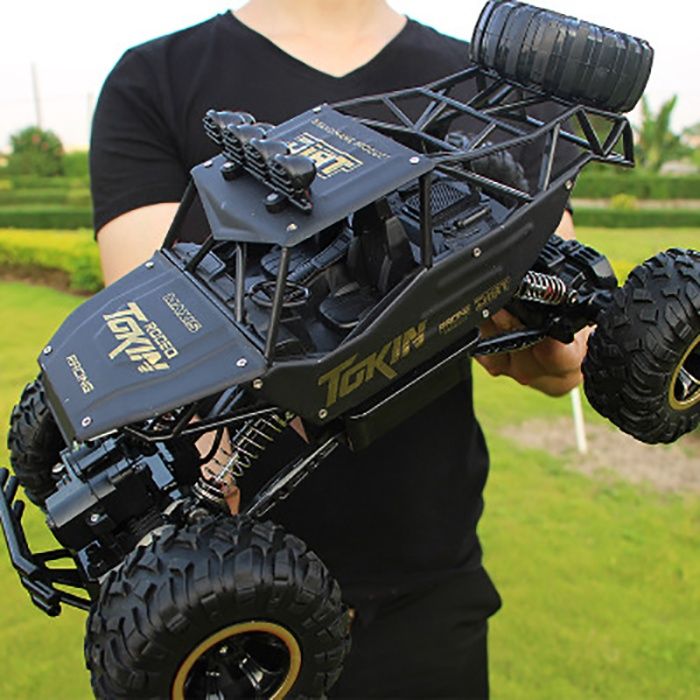 Carro telecomandado grande 1:12 todo terreno TT 4X4 LED NOVO