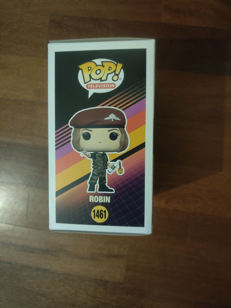 Funko POP Robin 1461 - NOVO