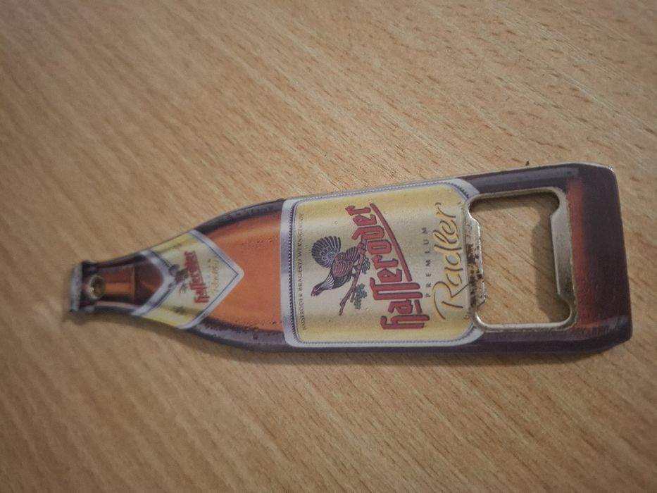 Otwieracz do butelek, piwa,w kształcie butelki.Radler