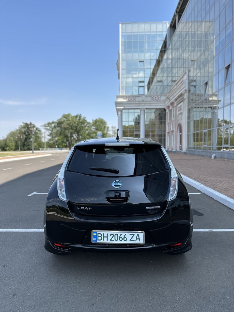 Свій Nissan Leaf 2015