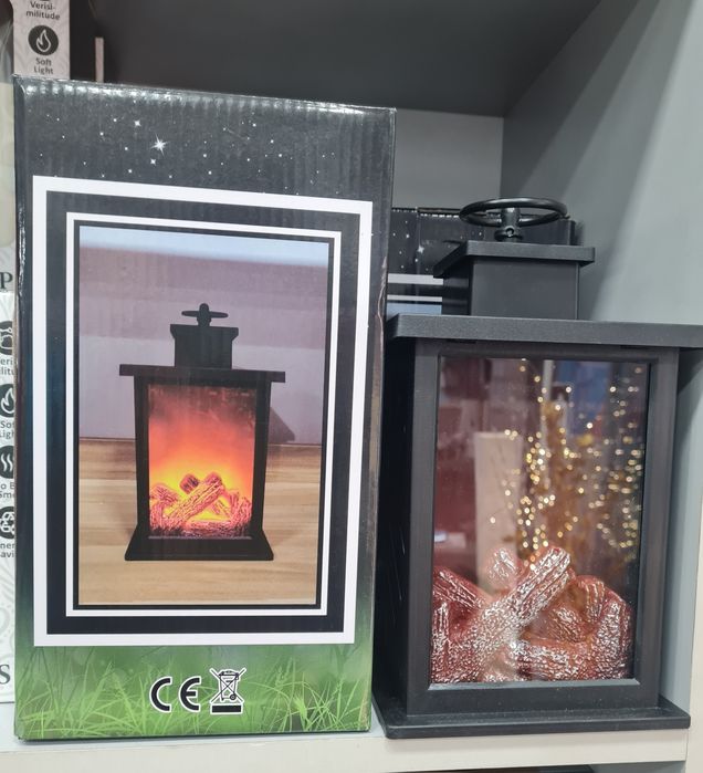 Різдвяні   новорічні ліхтарі зі святквою тематикою.