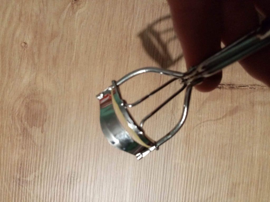 Zalotka do podkręcania rzęs