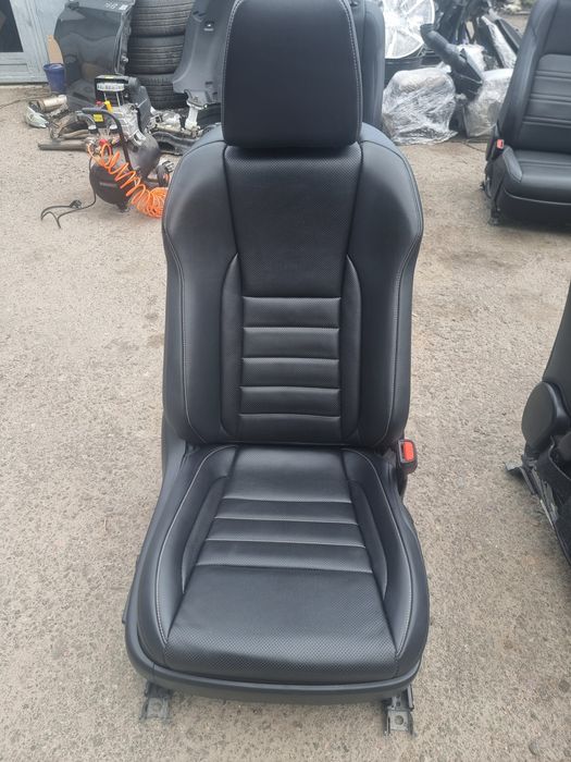 сидения Lexus NX с вентиляцией, спорт