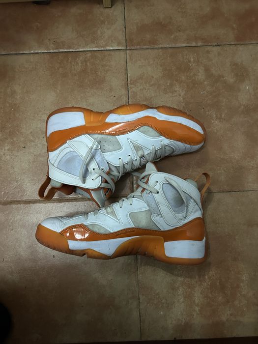Jordan Two Trey Laranja n42,5
