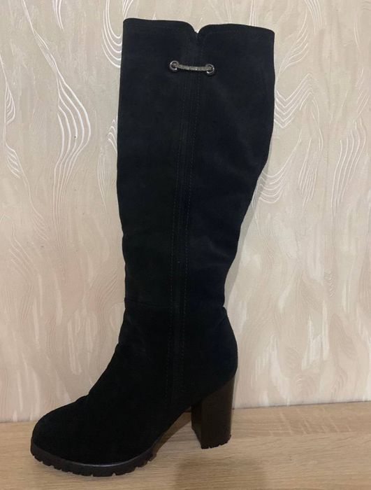 Зимові чобітки з натуральної замші 38р. В ідеальному стані