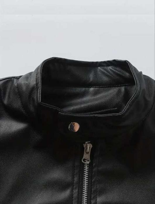 Чоловіча Кожана Куртка на Блискавці з багатьома карманами