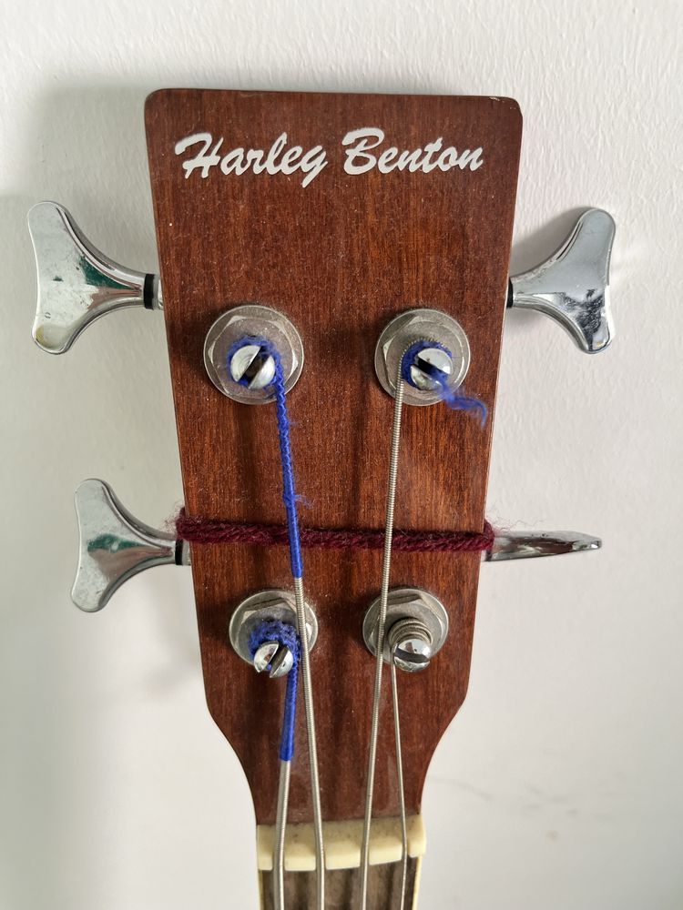 Baixo Harley Benton