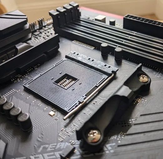 Asus rog Strix B550-F GAMING WIFI II