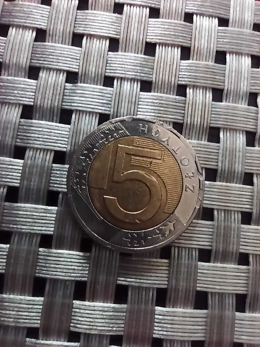 Moneta 5 zł z błędem menniczym