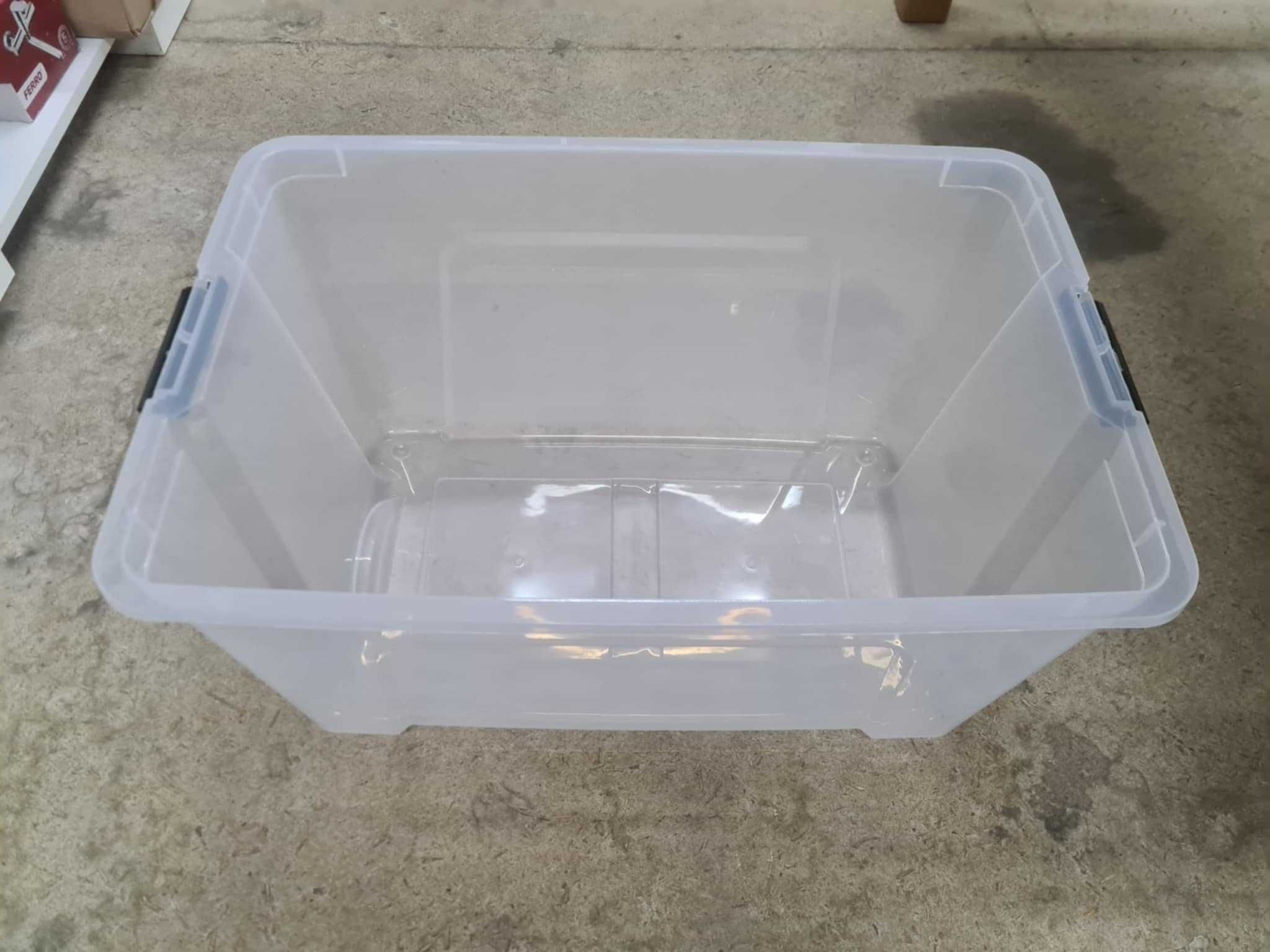 Pojemnik plastikowy przezroczysty POJEMNOŚĆ ponad 60L