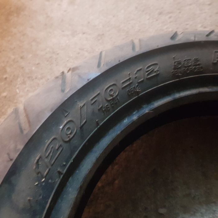 Opona nr b22 raceman 120/70-12 do skutera