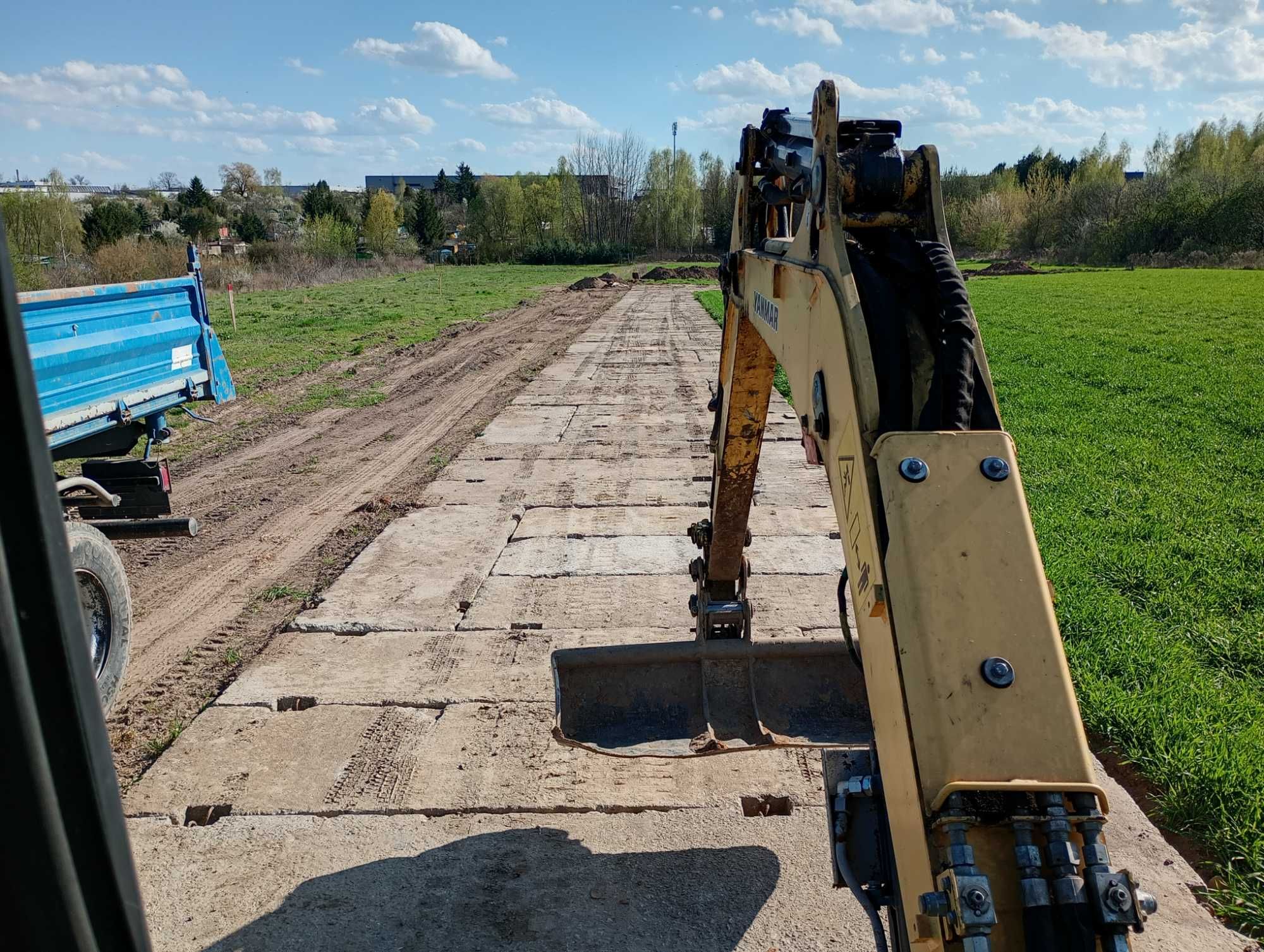 Usługi MINIKOPARKĄ, transport wywrotką 10 ton, wyburzenia.