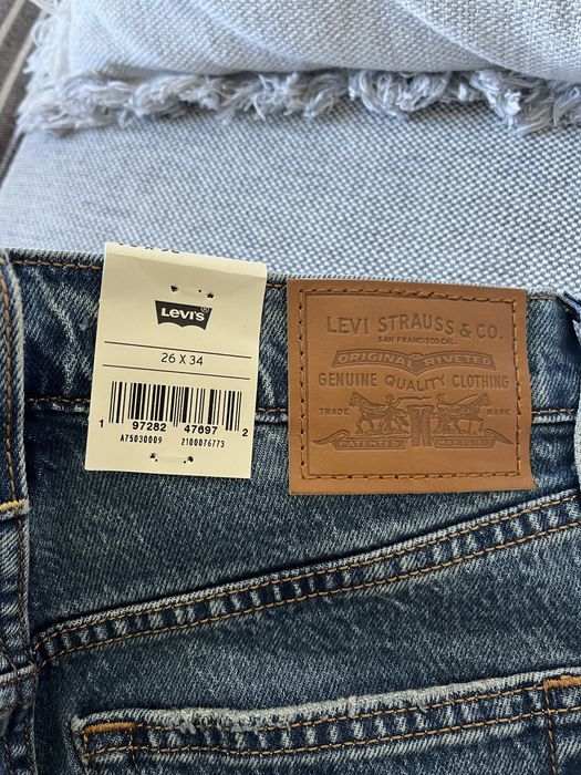Calças ganga Levi’s ( ribcage bell).  Tamanho 26!  NOVAS