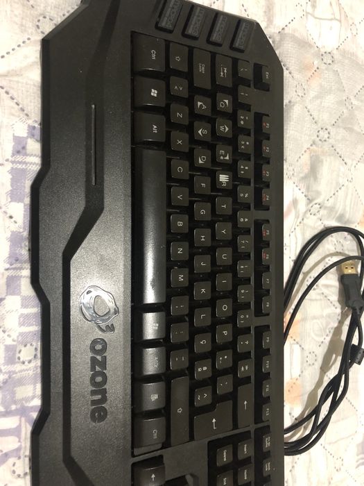 Teclado gaming usado ozone blade