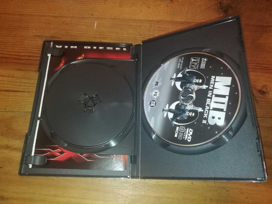 MEN IN BLACK II	2XDVD (legendagem em Inglês)