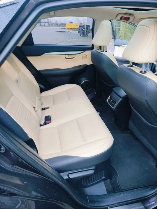 Lexus NX 300h Comfort AWD