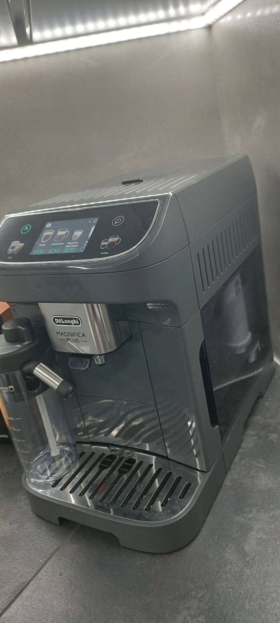 Expres do kawy DeLonghi Magnifica Plus