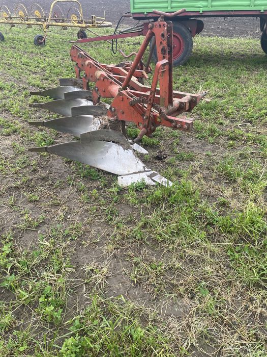 Sprzedam pług kverneland