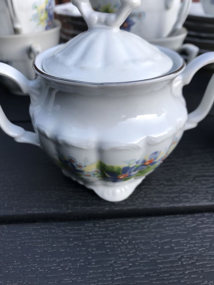 Wałbrzych serwis porcelana 12 osób