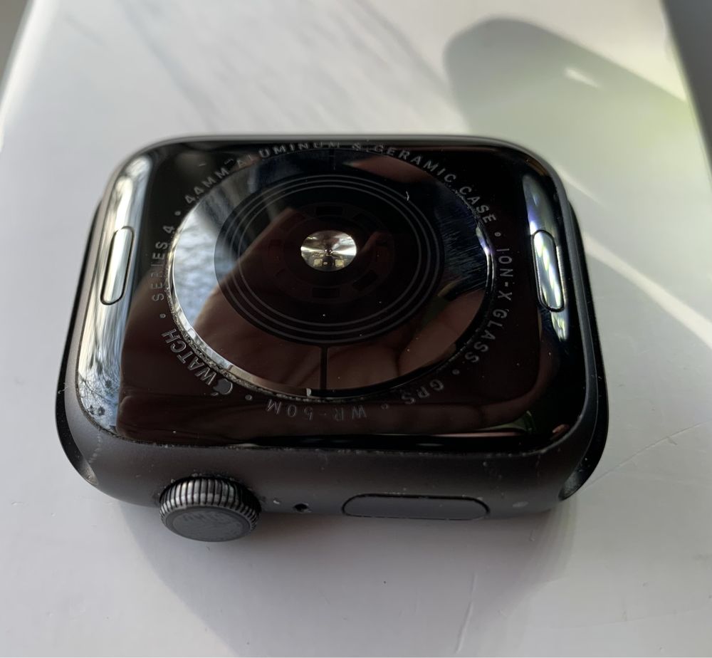 Apple Watch 4 Black Sport Band  44 mm