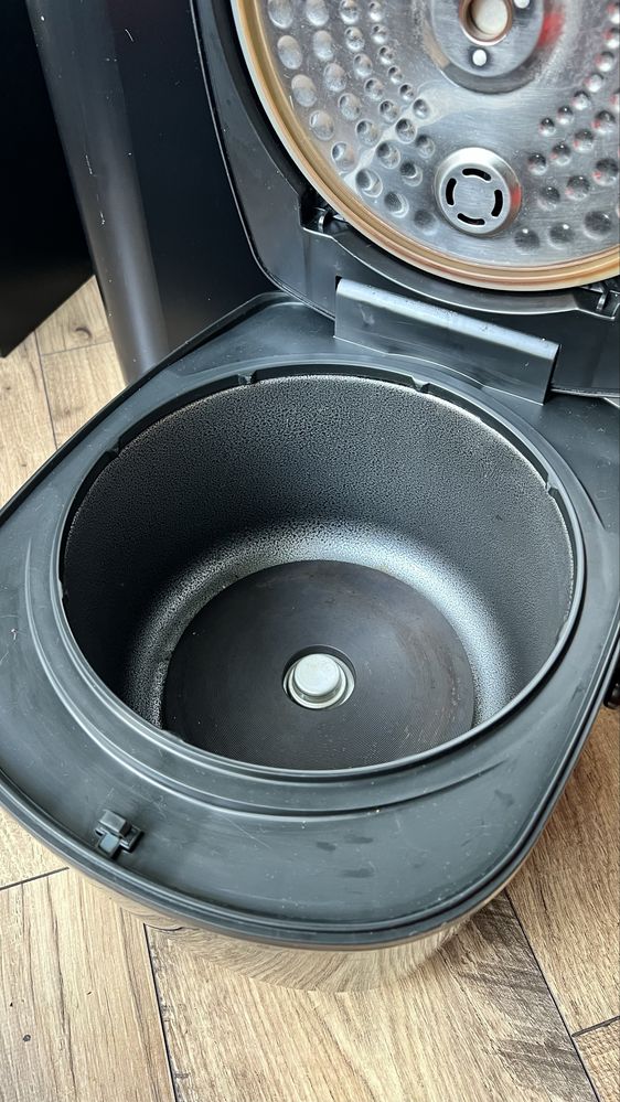 multucooker Redmond 280e
