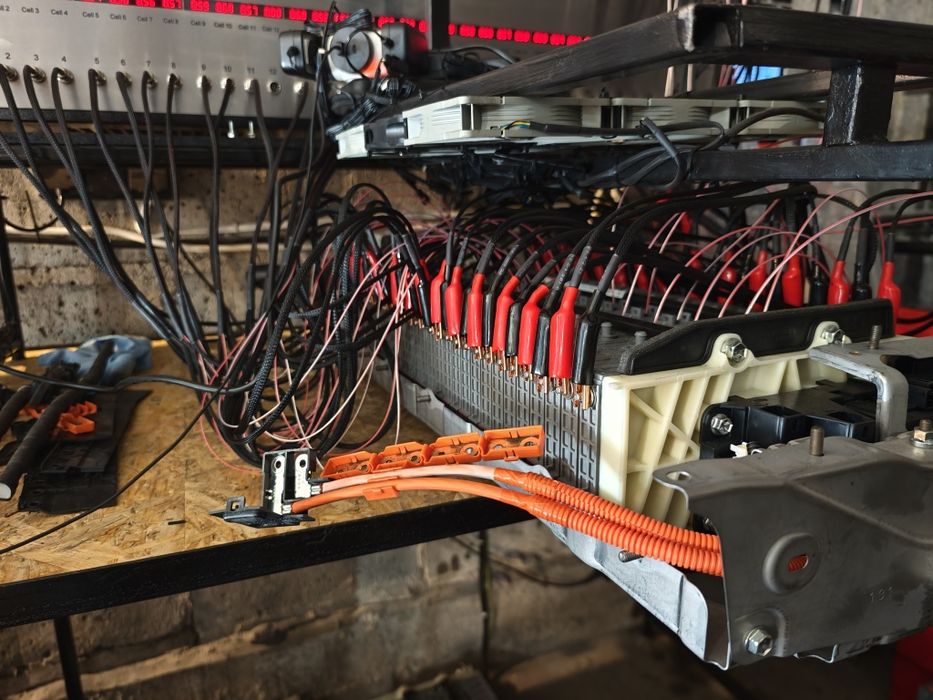 Serwis hybryd – naprawa i regeneracja baterii Toyota i innych