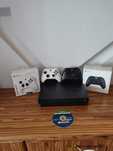 [Xbox] Konsola Xbox One X 1TB + 2 Pady + Gra FIFA 23