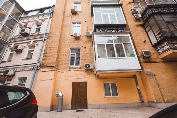 Хостэл. Центр Киева. Золотые ворота.