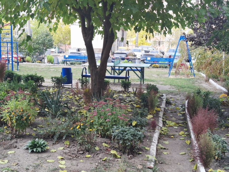 Продам 2-х ком. квартиру  2/9 ул. Героев 55 Бригады